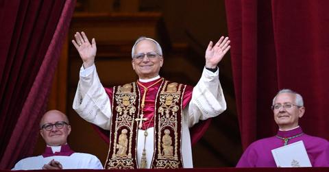 Pope Leo SIV greeting the crowd for the first time as pope.