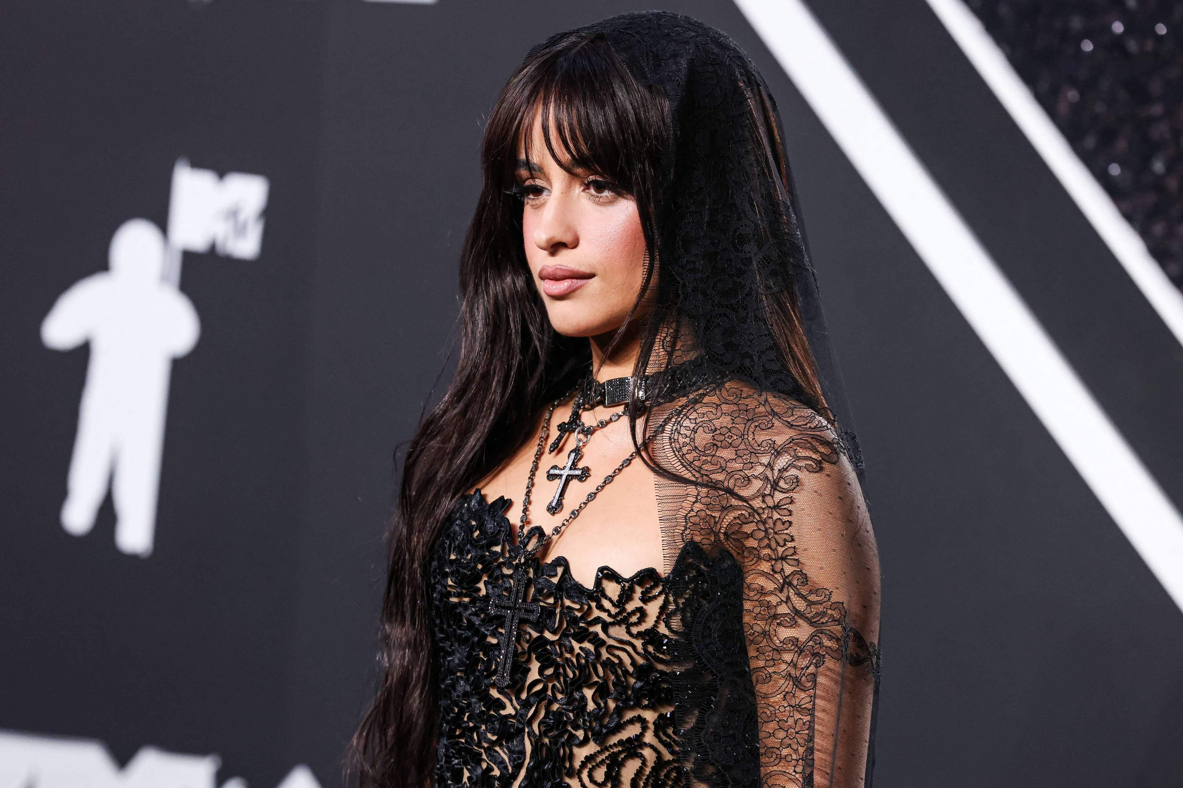 camila-cabello-red-carpet