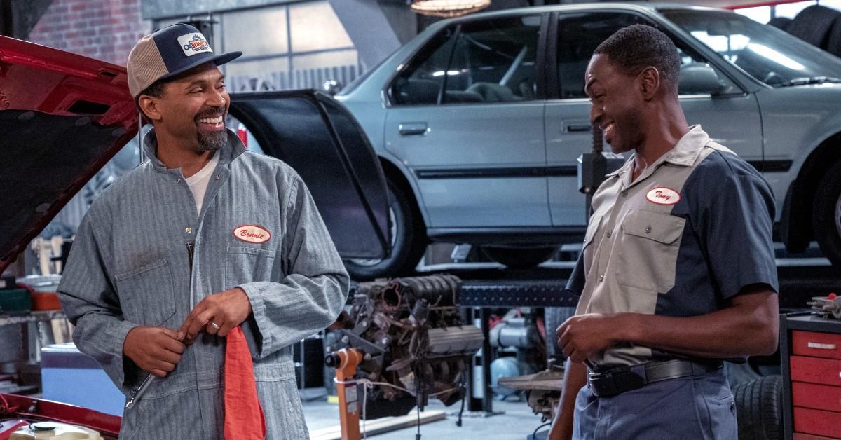 (L to R) Mike Epps as Bennie, Mike Estime as Tony 