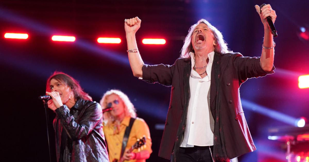 Luis Maldonado and Kelly Hansen of Foreigner perform during the Season 27 finale of 'The Voice.'
