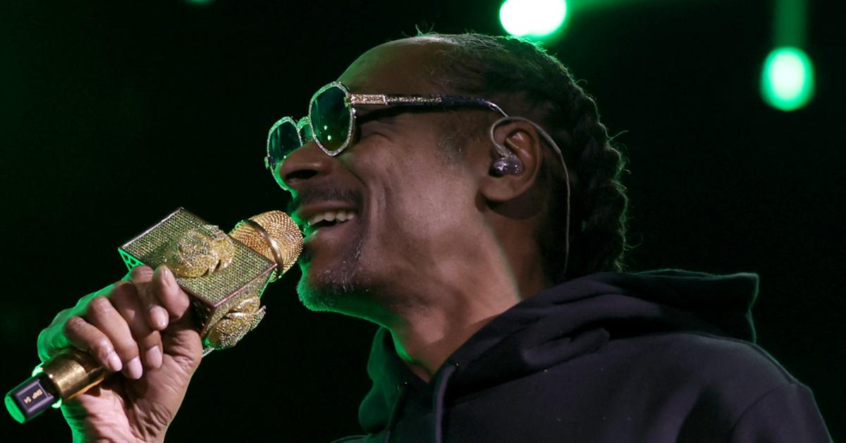 Snoop Dogg performing live