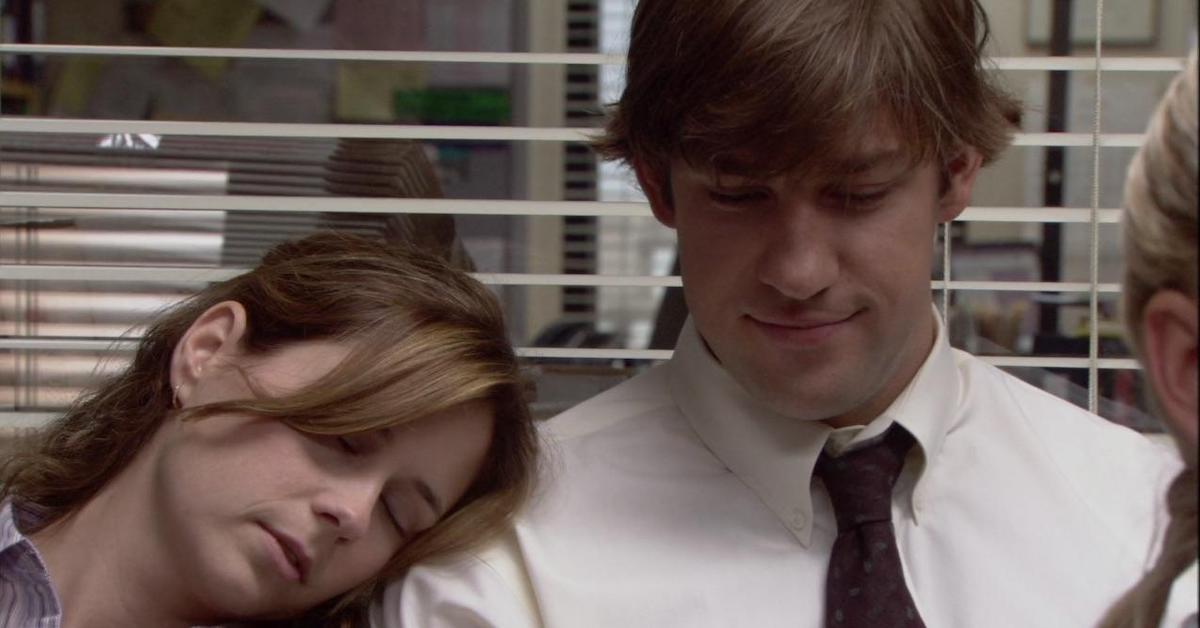 Pam on Jim's shoulder in 'The Office'