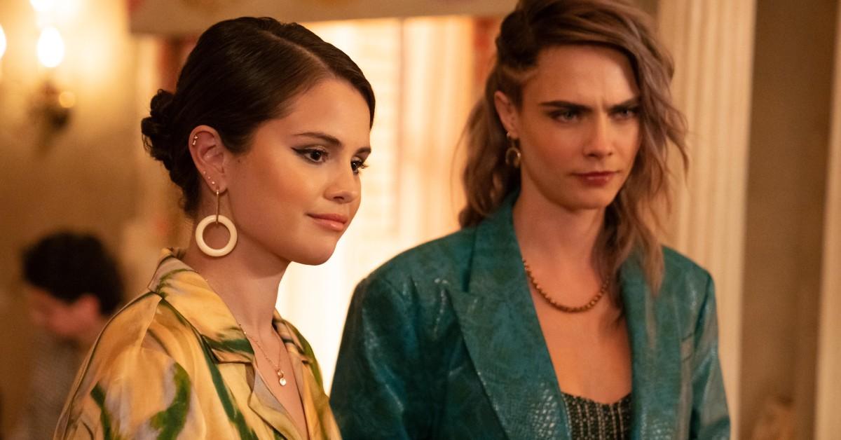 (L-R) Mabel (Selena Gomez) and Alice (Cara Delevigne) 