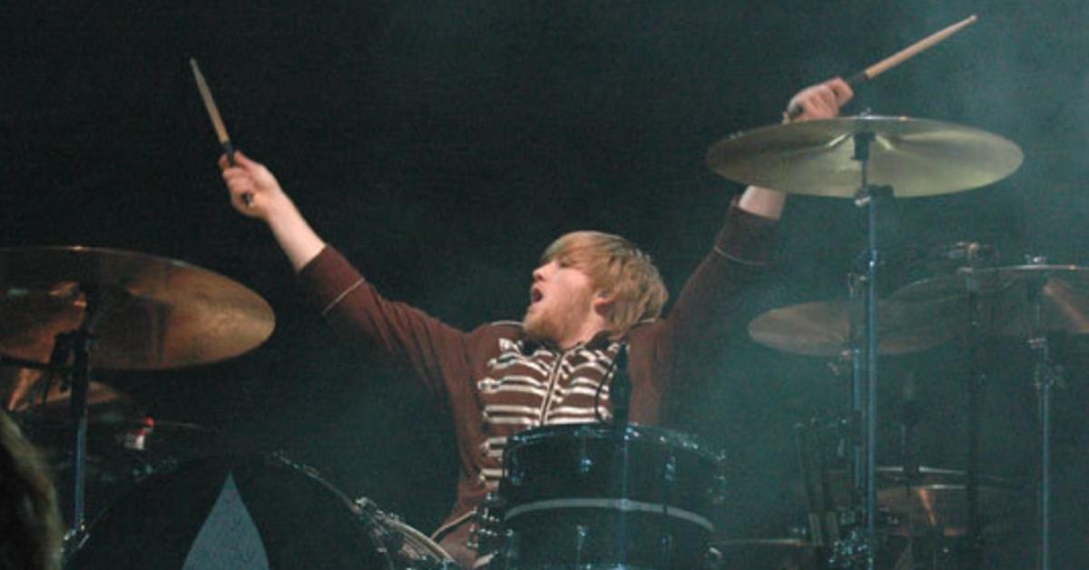 Bob Bryar playing the drums for My Chemical Romance in 2007.