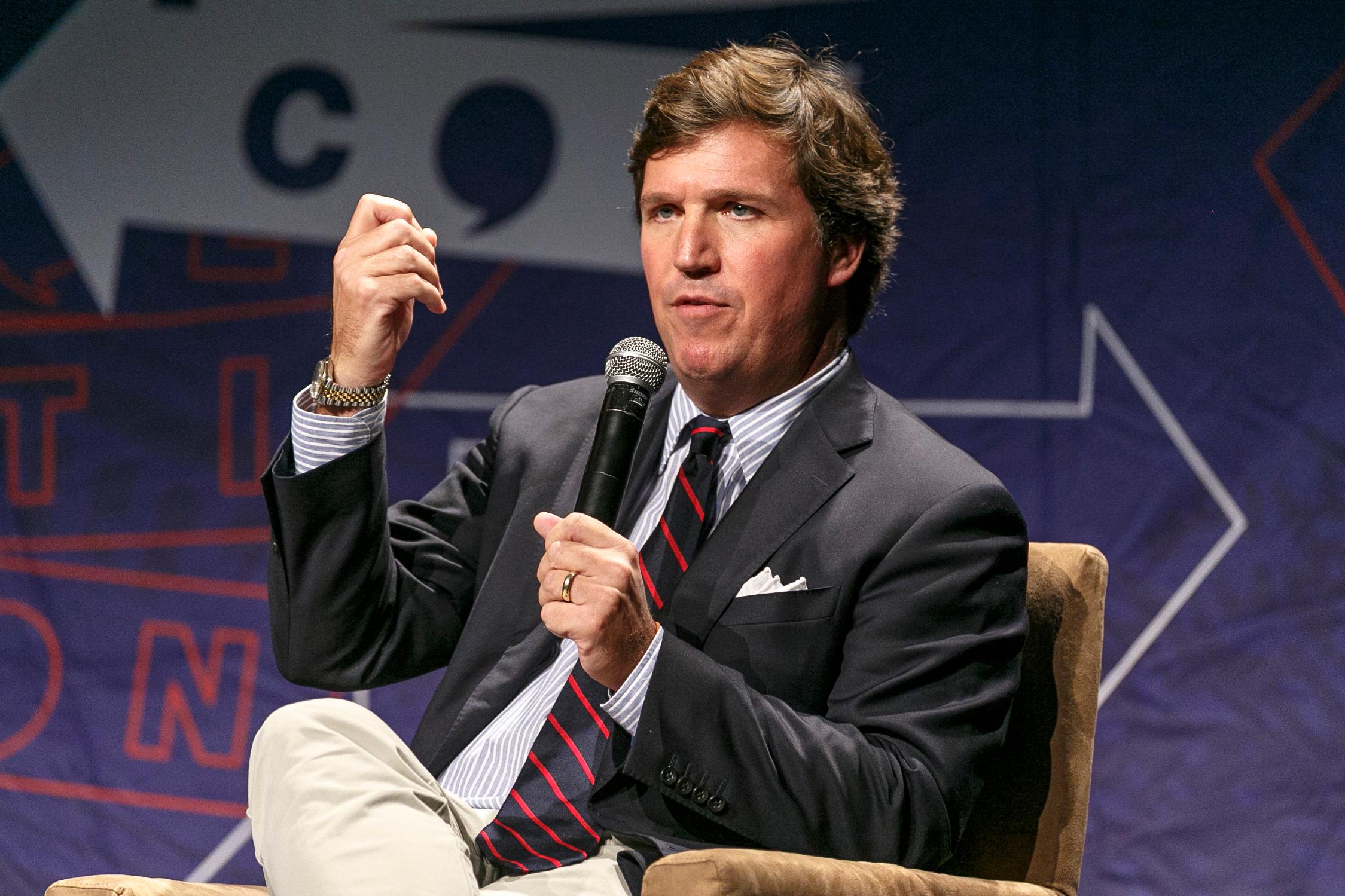 tucker carlson lip