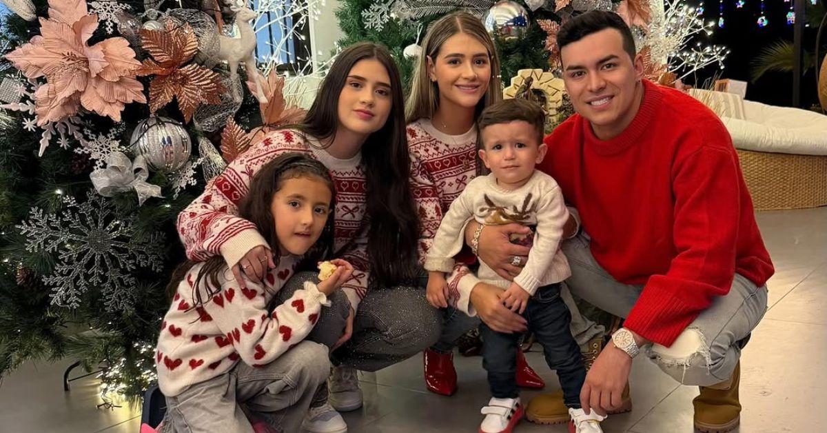 Yeison Jiménez with his family a month before his death