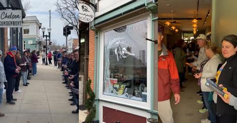 Townspeople Helo Move Bookstore One Book at a Time