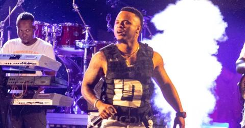 Ricardo Drue performing on stage