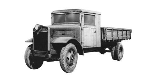 A Toyota Model K truck from the 1940s with one headlight.