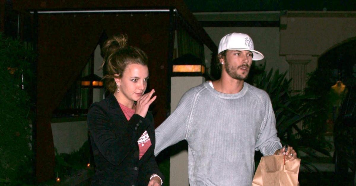 (l-r): Britney Spears and Kevin Federline walking