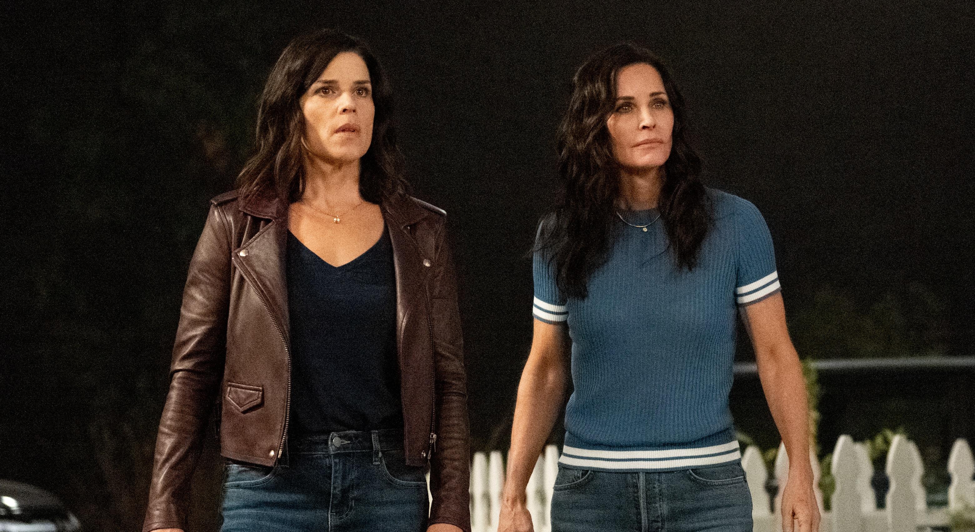 Neve Campbell and Courteney Cox in 'Scream' (2022)