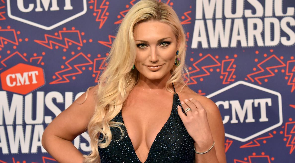 brooke hogan masked singer