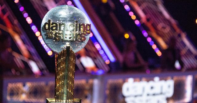 'DWTS' finale Mirrorball Trophy
