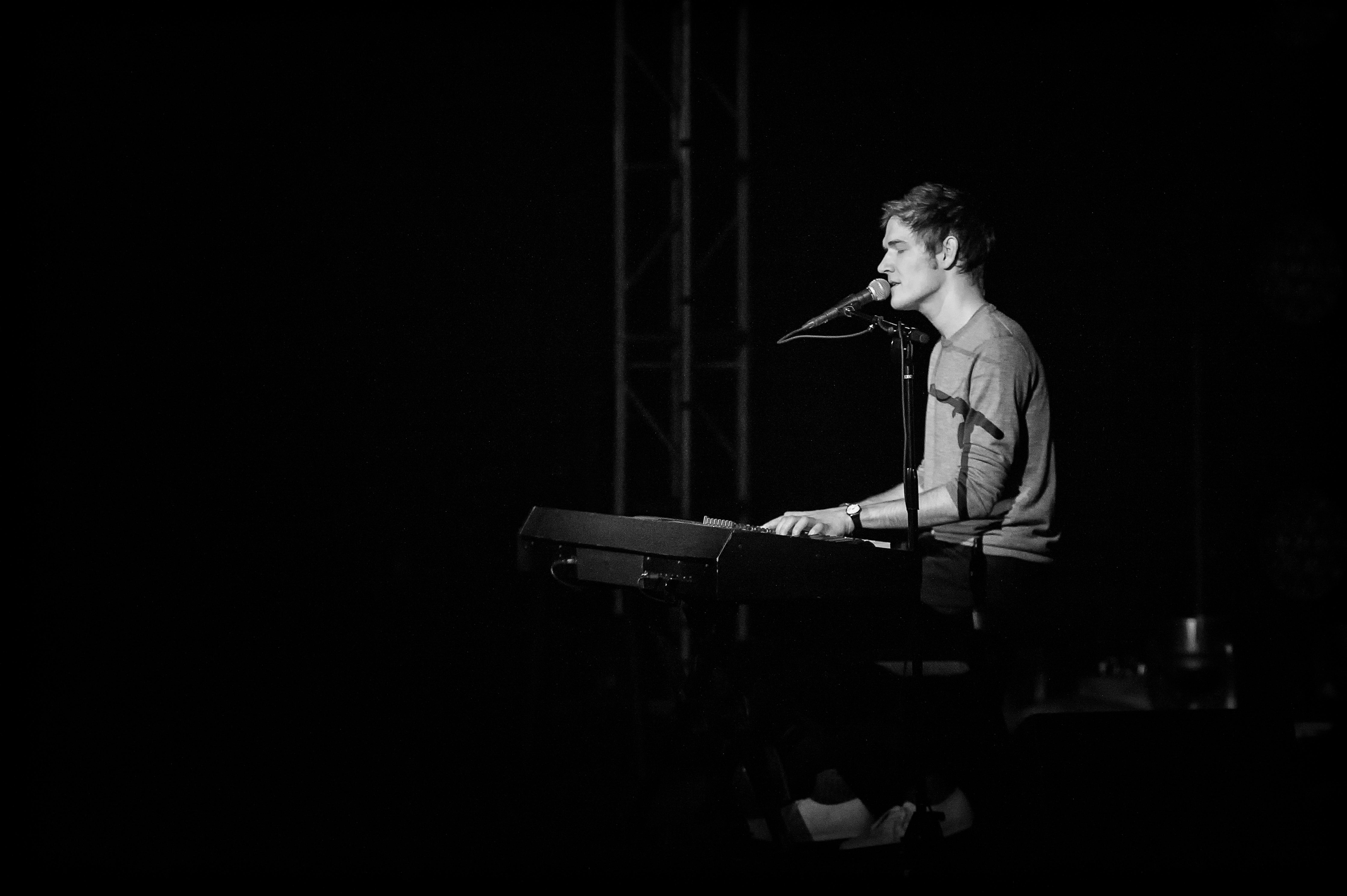 Bo Burnham“让快乐”特别