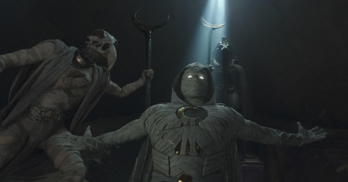 (L-R): Khonshu (voiced by F. Murray Abraham) and Oscar Isaac as Moon Knight