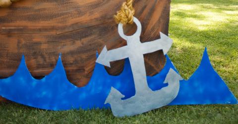 Faux ship anchor