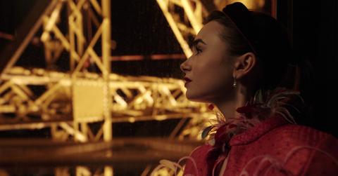 Emily (Lilly Collins)