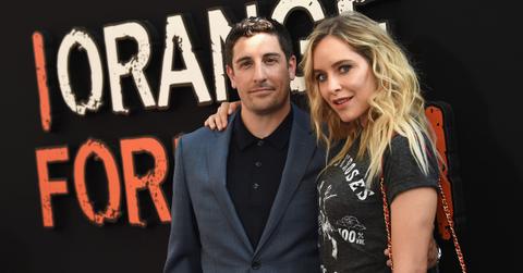 Actor Jason Biggs and wife Jenny Mollen
