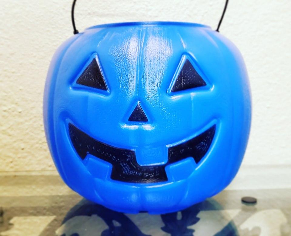 blue halloween bucket