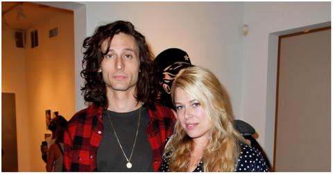 (l-r): Nick Valensi and Amanda de Cadenet