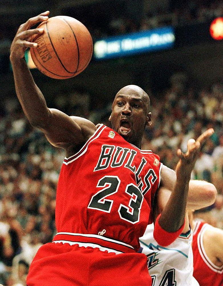 Michael Jordan's Paternity Suit Dropped; He Will Soon Wed Cuban