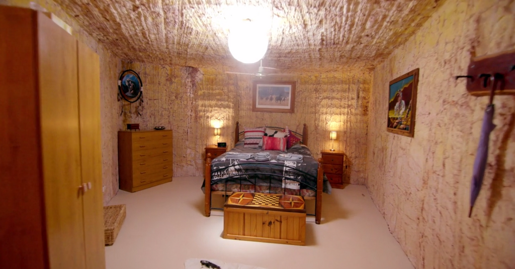 'Instant Hotel' Couple Razz and Mark Rent Out Their Cave