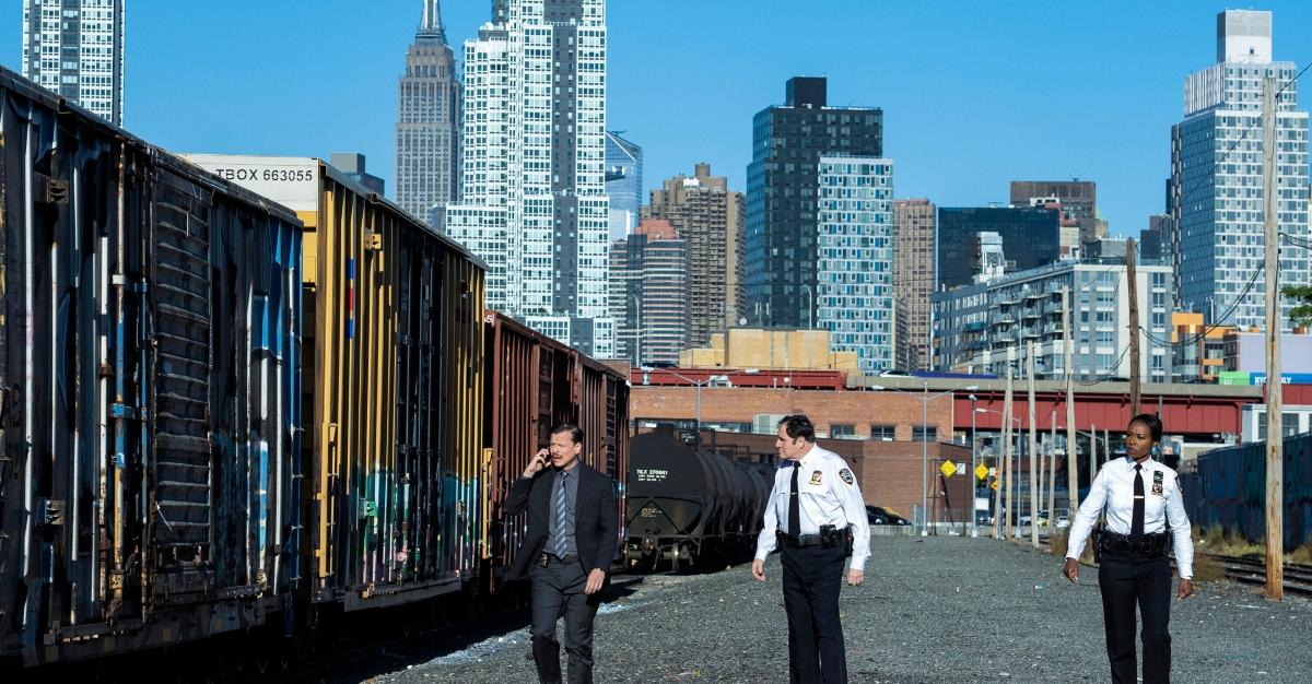 Kevin Rankin as Det. Tommy Killian, Richard Kind as Captain Stan Yenko, and Amanda Warren as Regina Haywood