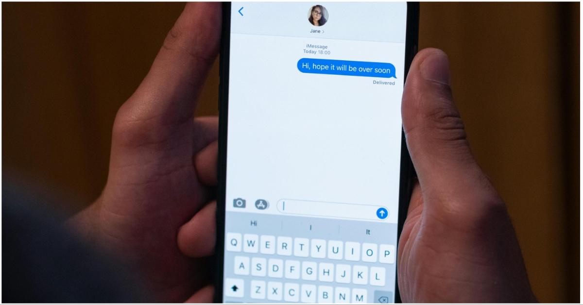 Photo of an iMessage conversation