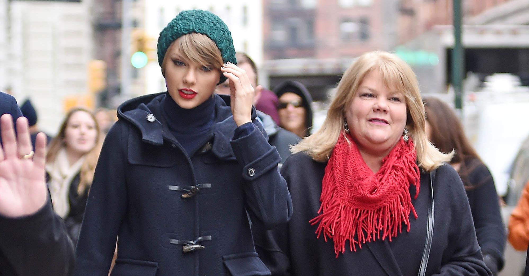 Taylor Swift Revealed Her Mom Was Diagnosed With Cancer Again