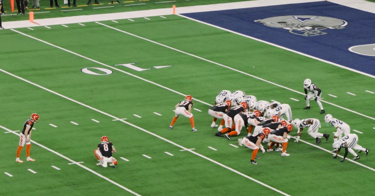 The Bengals kick a field goal against the Dallas Cowboys during the 2024-25 NFL regular season.