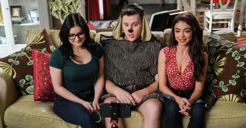 modern family disney plus streaming