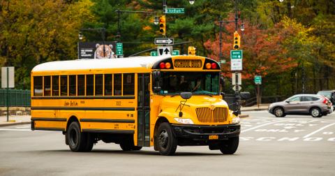 20-school-bus-1557763295754.jpg
