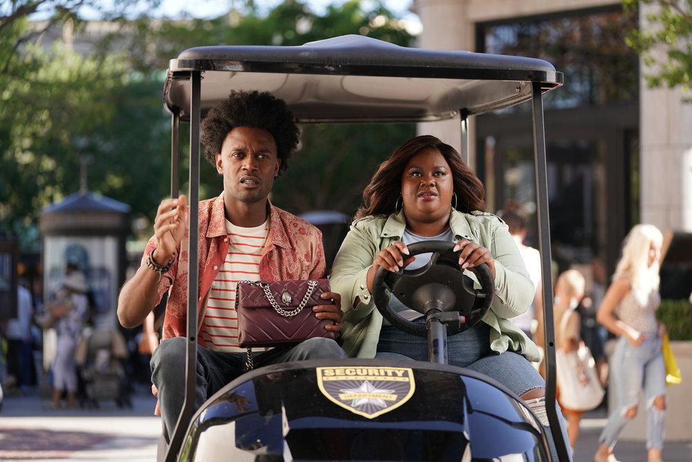 Echo Kellum as Noah, Nicole Byer as Nicky in 'Grand Crew'