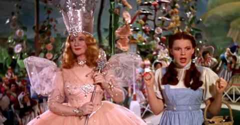 Glinda (Billie Burke) and Dorothy (Judy Garland) in 'The Wizard of Oz'