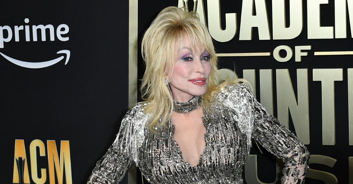 Dolly Parton at a red carpet event.