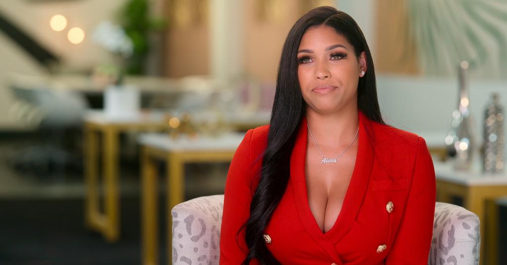 Why Was Alexis Williams Fired from Allure Realty on 'Selling Tampa'?