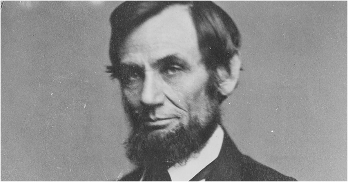 Black and white photo of Abraham Lincoln