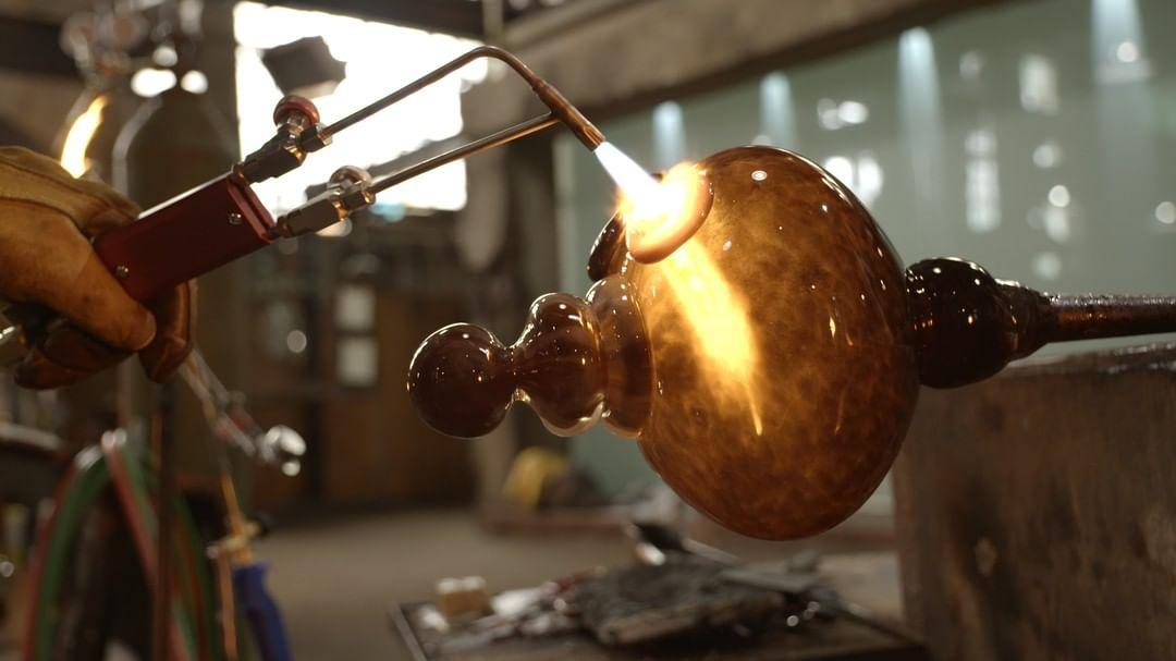 blown-away-netflix-winner-meet-the-glassblowing-champion