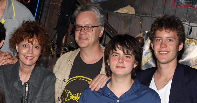 Susan Sarandon and Tim Robbins with their sons at The Brooks Atkinson Theater on May 29. 2009