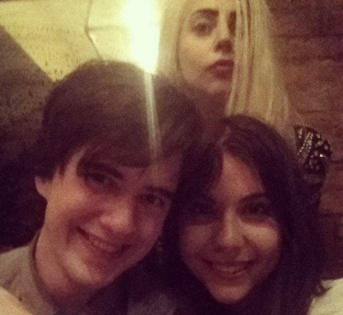Lady Gaga (Center) with her sister Natali (R)