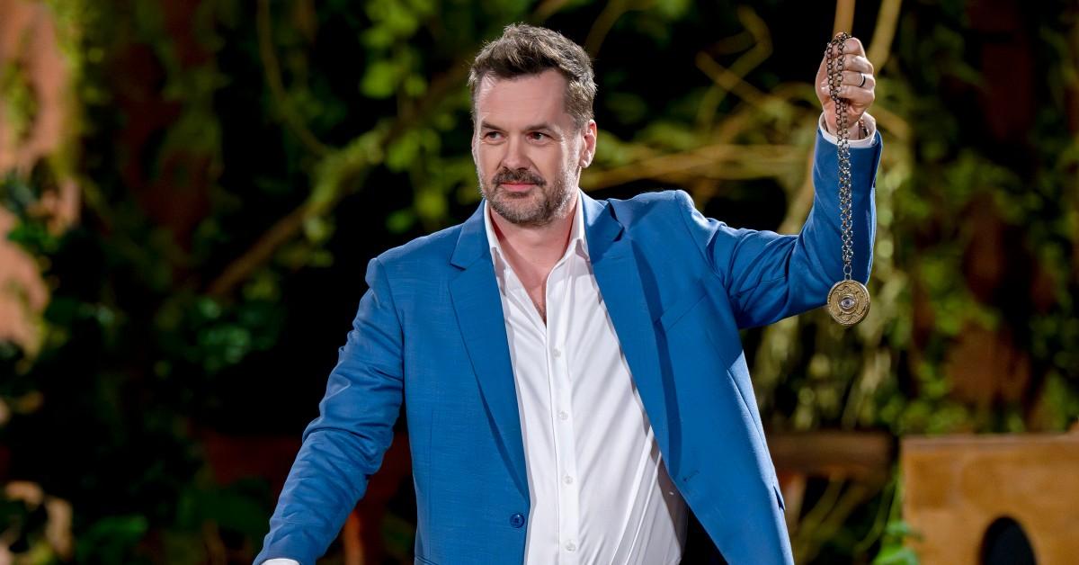 Host Jim Jefferies in THE SNAKE Series Premiere