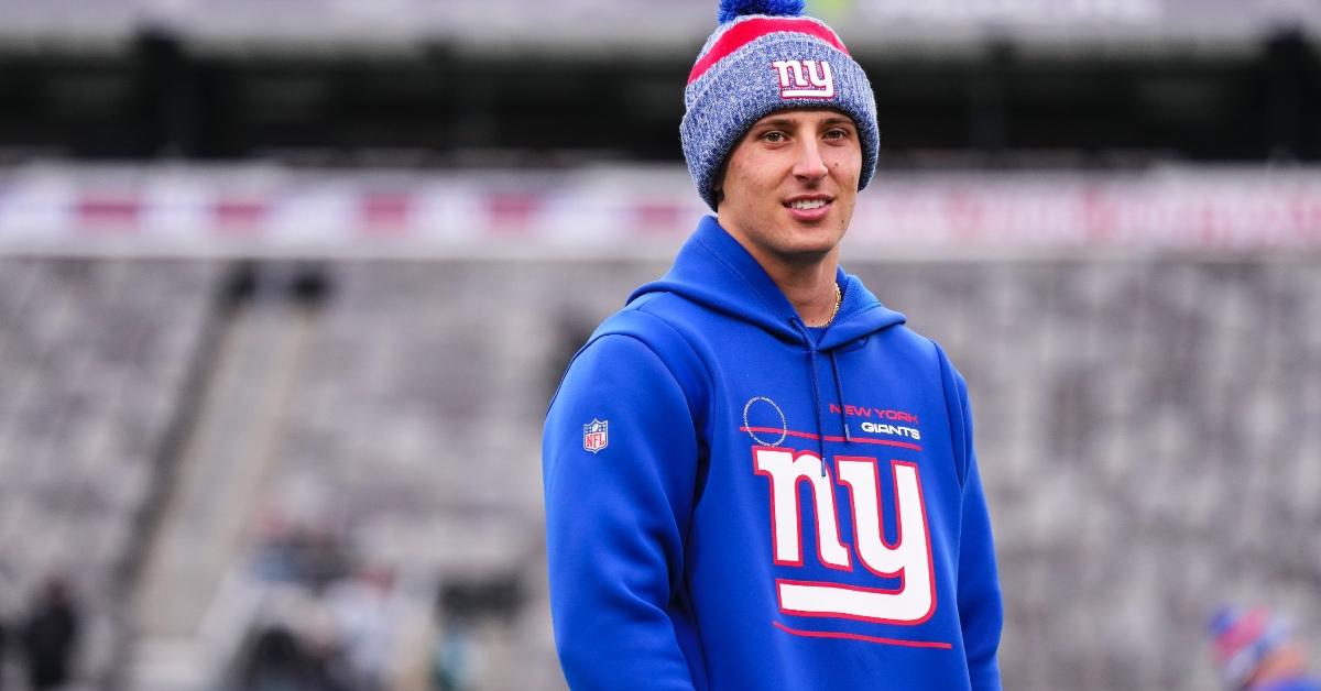 Tommy DeVito #15 of the New York Giants warms up.