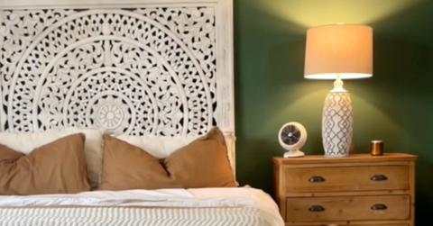 Picture of bedroom from @olivebranchcottage's home decor quiz TikTok.
