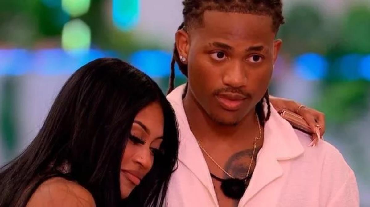 Clarke Carraway and Taylor Williams of ‘Love Island’ season 7.