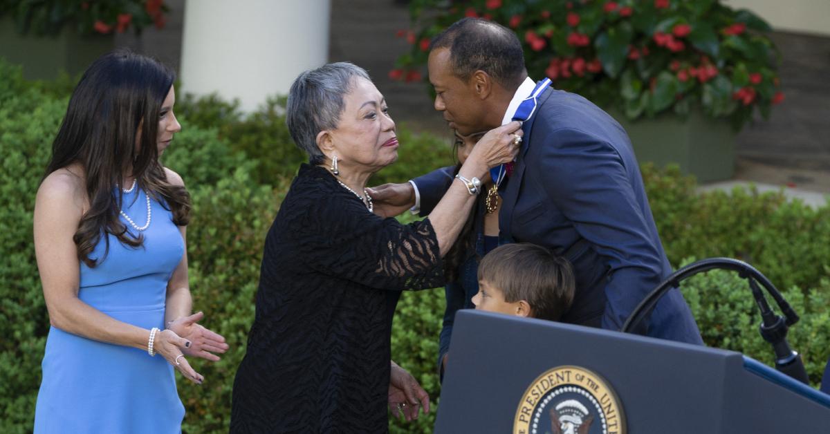 Tiger Woods and his mom, Kultida Woods, when Tiger received the Presidential Medal of Freedom ceremony in 2019.