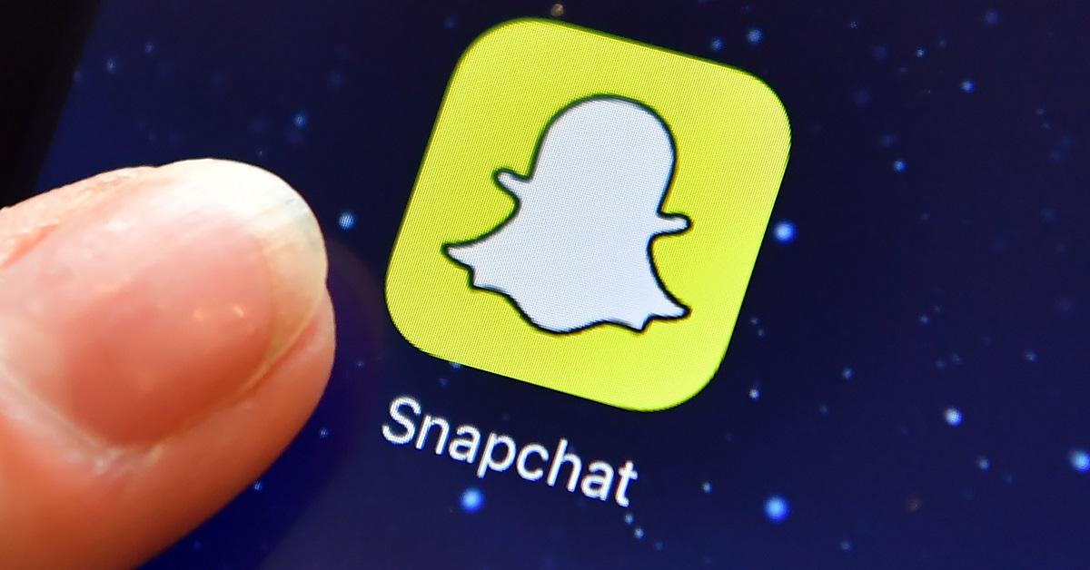 Here's How to HalfSwipe on Snapchat, and What the 2021