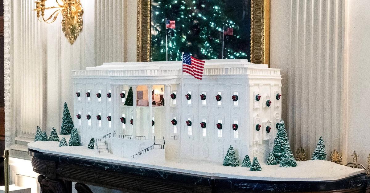 White house christmas decor
