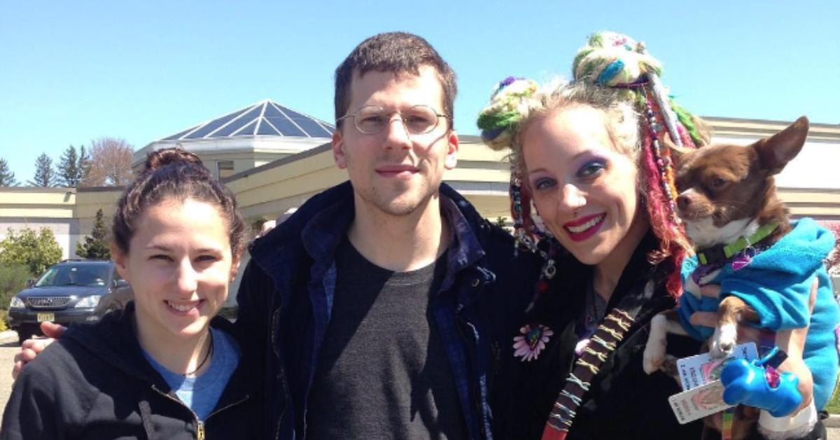 jesse eisenberg with sisters hallie eisenberg and kerry vera lea (or kerri eisenberg)