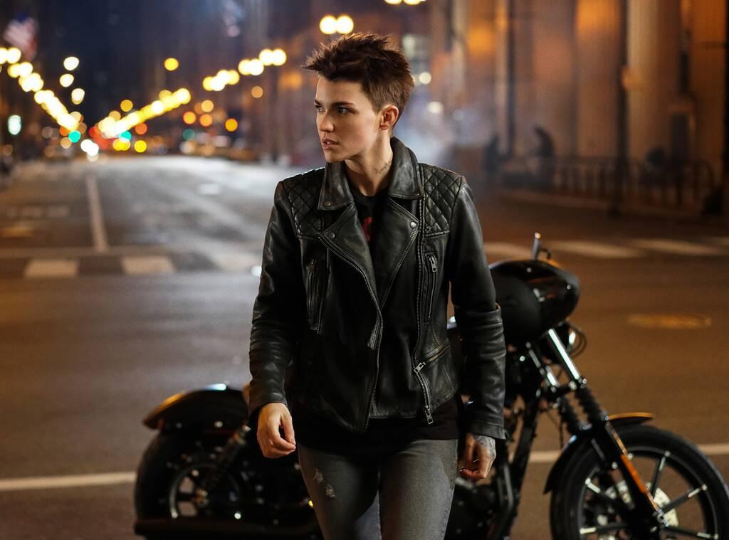 ruby rose cw batwoman no mask