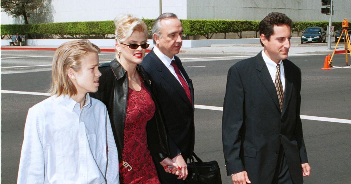 Model Anna Nicole Smith (in sunglasses) with her son Daniel (left) and her attorneys outside the Los Angeles courthouse July 25, 2000 in Los Angeles, Ca.